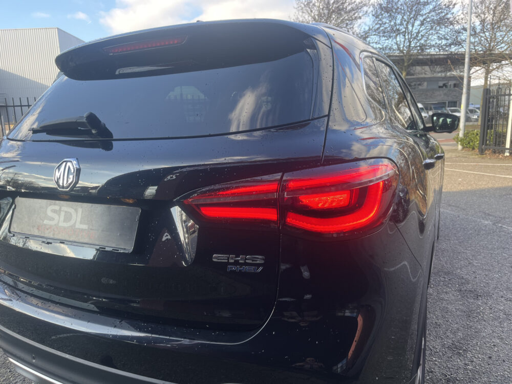 MG EHS 1.5 TGDI Luxury // SCHUIF-KANTELDAK// 360 CAMERA // ADAPT. CRUISE // ELEK.STOELEN+KLEP // DODEHOEK // KEYLESS // 12