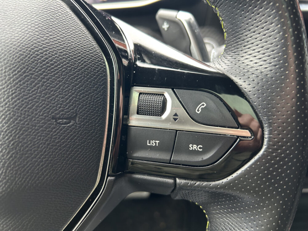 Peugeot 2008 1.2 PureTech GT-Line // NAVI // TREKHAAK// ADAPTIVE CRUISE // CAMERA // SCHUIF-KANTEL DAK 10