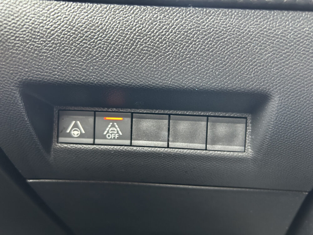 Peugeot 2008 1.2 PureTech GT-Line // NAVI // TREKHAAK// ADAPTIVE CRUISE // CAMERA // SCHUIF-KANTEL DAK 26