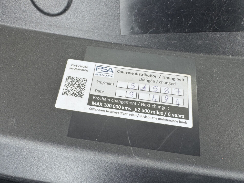 Peugeot 2008 1.2 PureTech GT-Line // NAVI // TREKHAAK// ADAPTIVE CRUISE // CAMERA // SCHUIF-KANTEL DAK 27