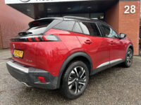 Peugeot 2008 1.2 PureTech GT-Line // NAVI // TREKHAAK// ADAPTIVE CRUISE // CAMERA // SCHUIF-KANTEL DAK 41