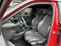 Peugeot 2008 1.2 PureTech GT-Line // NAVI // TREKHAAK// ADAPTIVE CRUISE // CAMERA // SCHUIF-KANTEL DAK 47