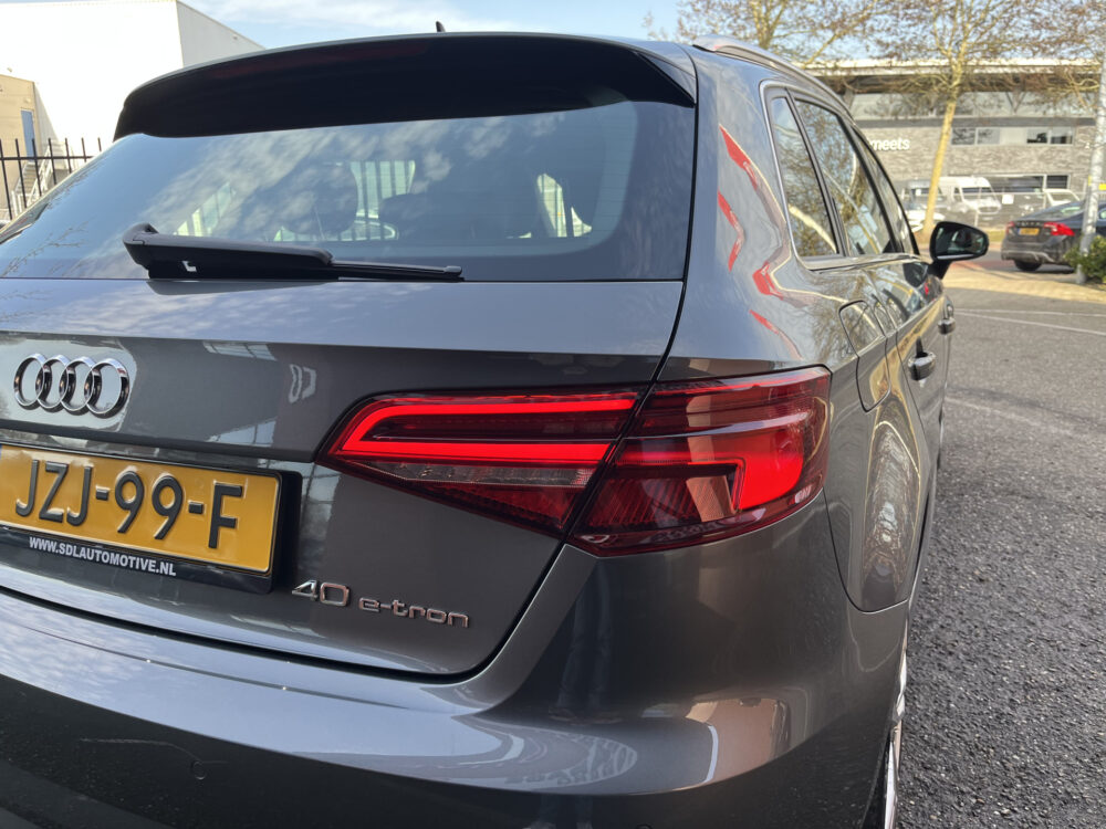 Audi A3 Sportback 40 e-tron Advance Sport // NAVI // PDC V + A // CRUISE // DIGITAAL COCKPIT! // STOELVERWARMING // 12