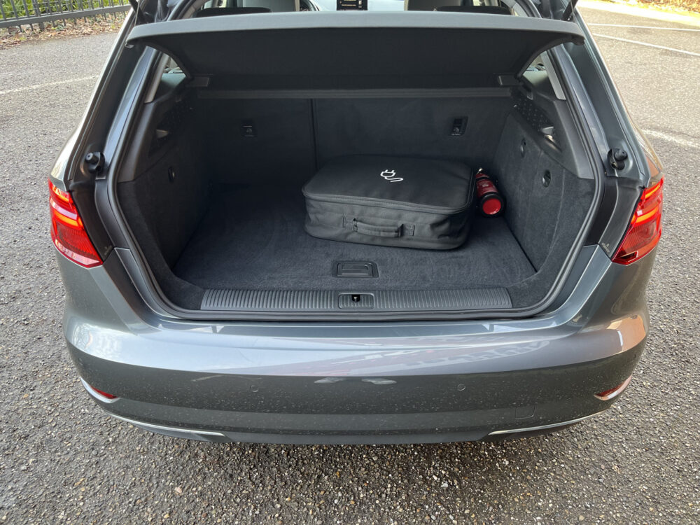 Audi A3 Sportback 40 e-tron Advance Sport // NAVI // PDC V + A // CRUISE // DIGITAAL COCKPIT! // STOELVERWARMING // 13