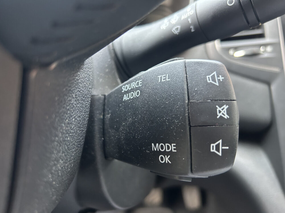 Renault Mégane Estate 1.2 TCe Limited // LED // NAVI // KEYLESS // CRUISE // LMV // PDC 13