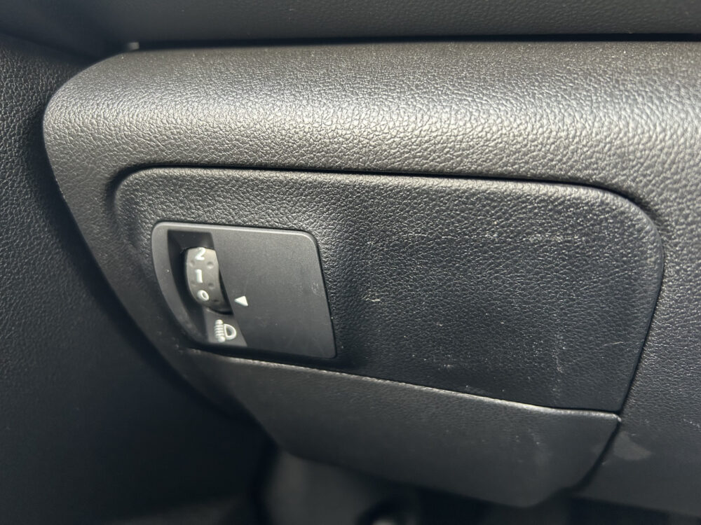 Renault Mégane Estate 1.2 TCe Limited // LED // NAVI // KEYLESS // CRUISE // LMV // PDC 22