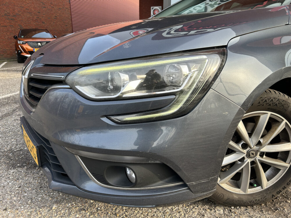 Renault Mégane Estate 1.2 TCe Limited // LED // NAVI // KEYLESS // CRUISE // LMV // PDC 24