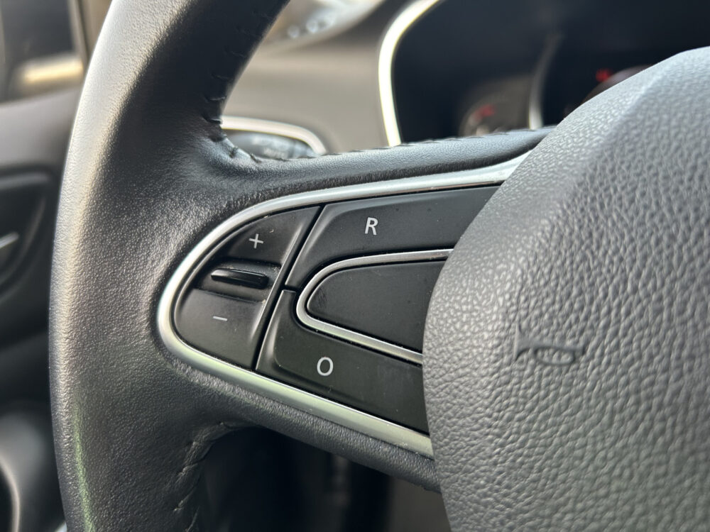 Renault Mégane Estate 1.2 TCe Limited // LED // NAVI // KEYLESS // CRUISE // LMV // PDC 9