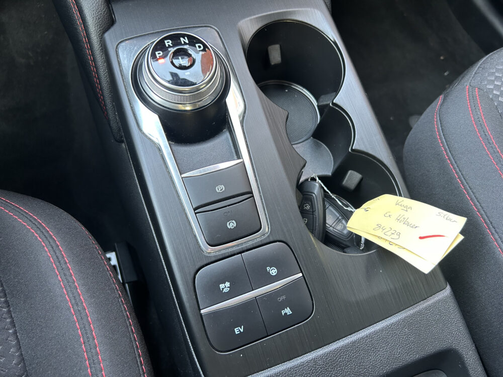 Ford Kuga 2.5 PHEV ST-Line // FULL LED // NAVI + CARPLAY // CAMERA // PDC V+A // ADAPTIVE CRUISE // WINTERPACK 19