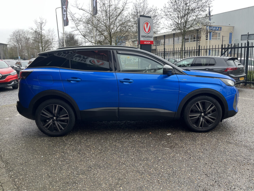 Peugeot 3008 1.6 HYbrid 225 GT Black Pack // FULL LED // LEDER // DODEHOEK // KEYLESS // FOCAL AUDIO // NAVI+CARPLAY // 6