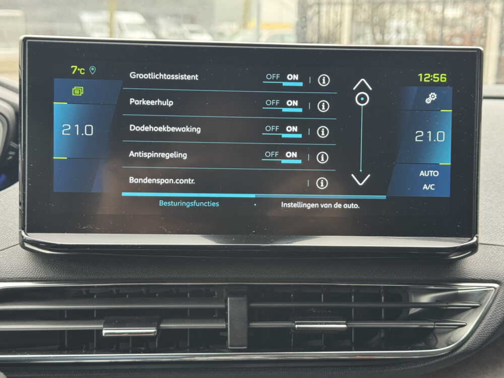 Peugeot 3008 1.6 HYbrid 225 GT // NAVI // CAMERA // CLIMA // ADAPTIVE CRUISE // DODEN HOEK SENSOR // STOELVERWARMING // 17