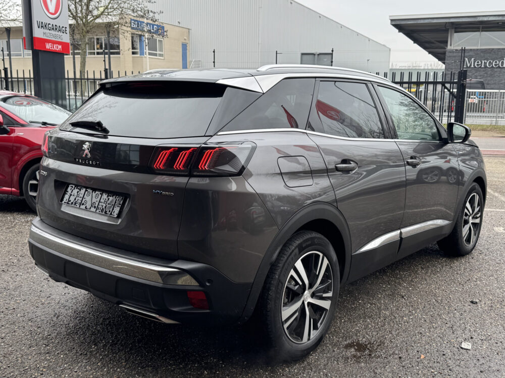 Peugeot 3008 1.6 HYbrid 225 GT // NAVI // CAMERA // CLIMA // ADAPTIVE CRUISE // DODEN HOEK SENSOR // STOELVERWARMING // 3