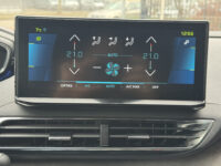 Peugeot 3008 1.6 HYbrid 225 GT // NAVI // CAMERA // CLIMA // ADAPTIVE CRUISE // DODEN HOEK SENSOR // STOELVERWARMING // 45