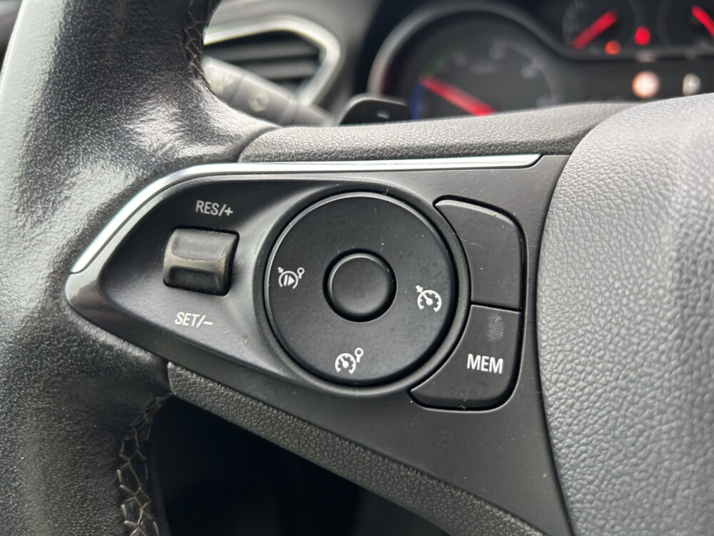 Opel Grandland X 1.6 Turbo Hybrid4 300PK!! Business Elegance // FULL LED // NAVI + CARPLAY // PDC V+A // STOELVERWARMING // CAMERA 10