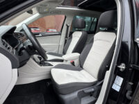 Volkswagen Tiguan 1.4 TSI eHybrid Business+ // PANO SCHUIF-DAK // NAVI // ADAPTIVE CRUISE // AFN. TREKHAAK // ELEK. ACHTERKLEP // PDC V+A // 46