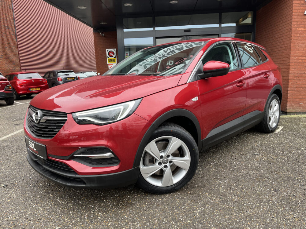 Opel Grandland X 1.6 Turbo Hybrid Business Edition UNIEKE KM STAND!!! // ADAPT. CRUISE // CAMERA+SENSOREN // NAVI+CARPLAY // STOELVERWARMING // F 1