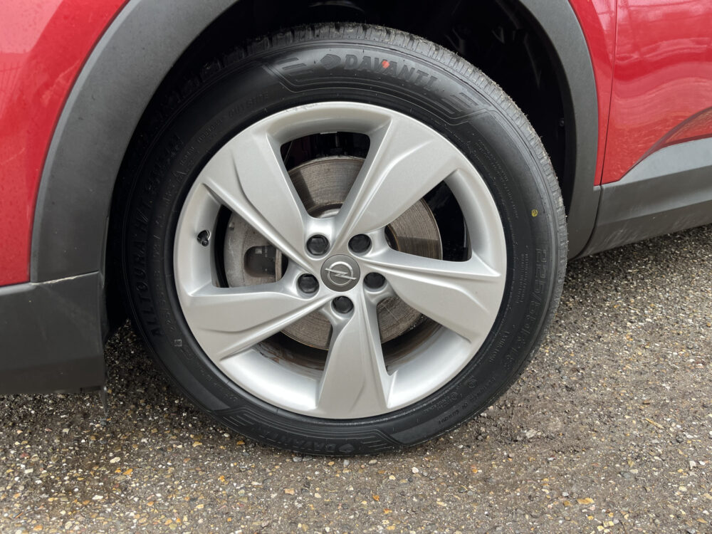 Opel Grandland X 1.6 Turbo Hybrid Business Edition UNIEKE KM STAND!!! // ADAPT. CRUISE // CAMERA+SENSOREN // NAVI+CARPLAY // STOELVERWARMING // F 10