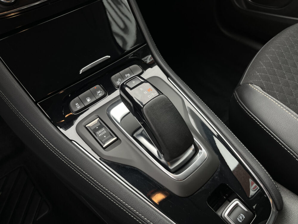 Opel Grandland X 1.6 Turbo Hybrid Business Edition UNIEKE KM STAND!!! // ADAPT. CRUISE // CAMERA+SENSOREN // NAVI+CARPLAY // STOELVERWARMING // F 20