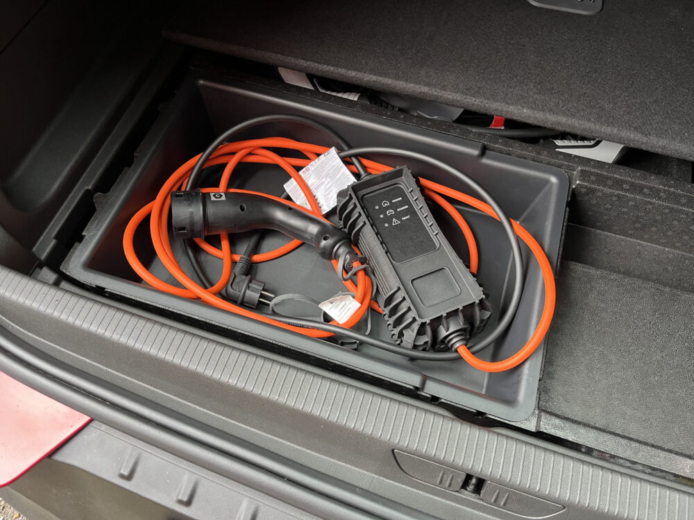 Opel Grandland X 1.6 Turbo Hybrid Business Edition UNIEKE KM STAND!!! // ADAPT. CRUISE // CAMERA+SENSOREN // NAVI+CARPLAY // STOELVERWARMING // F 29