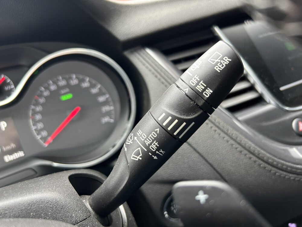 Opel Grandland X 1.6 Turbo 300PK!! Hybrid4 Innovation // FULL LED // APPLE CARPLAY / ANDROID AUTO // CAMERA // PDC V+A // DAB 12