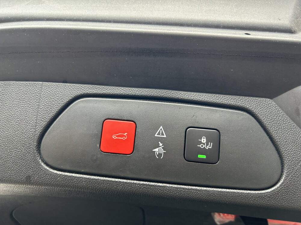 Opel Grandland X 1.6 Turbo 300PK!! Hybrid4 Innovation // FULL LED // APPLE CARPLAY / ANDROID AUTO // CAMERA // PDC V+A // DAB 29