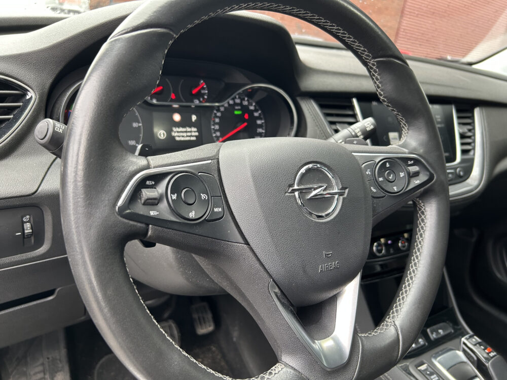 Opel Grandland X 1.6 Turbo 300PK!! Hybrid4 Innovation // FULL LED // APPLE CARPLAY / ANDROID AUTO // CAMERA // PDC V+A // DAB 6