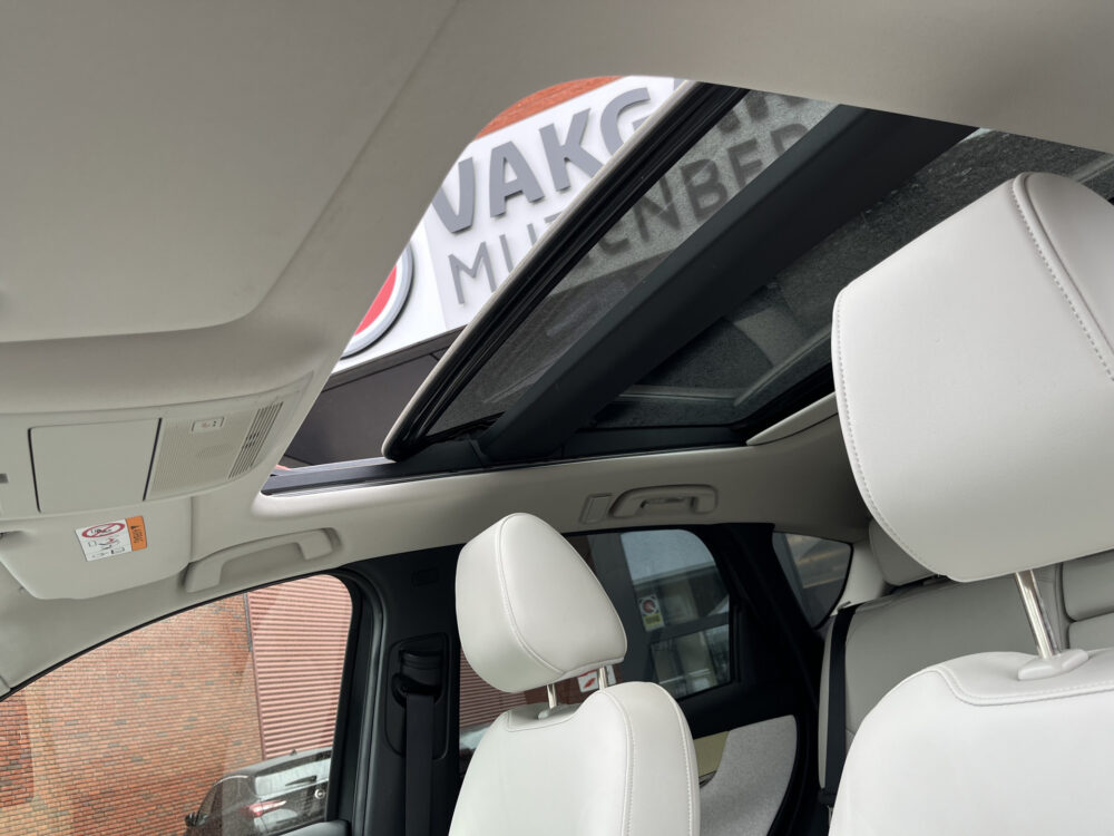 Mazda CX-60 2.5 e-SkyActiv PHEV Takumi+ 4 OPTION PACKS // FAB. Garantie tot 13-9-2028 // FULL OPTIONS // SCHUIF-KANTELDAK // ELEK.KLEP // AD 16