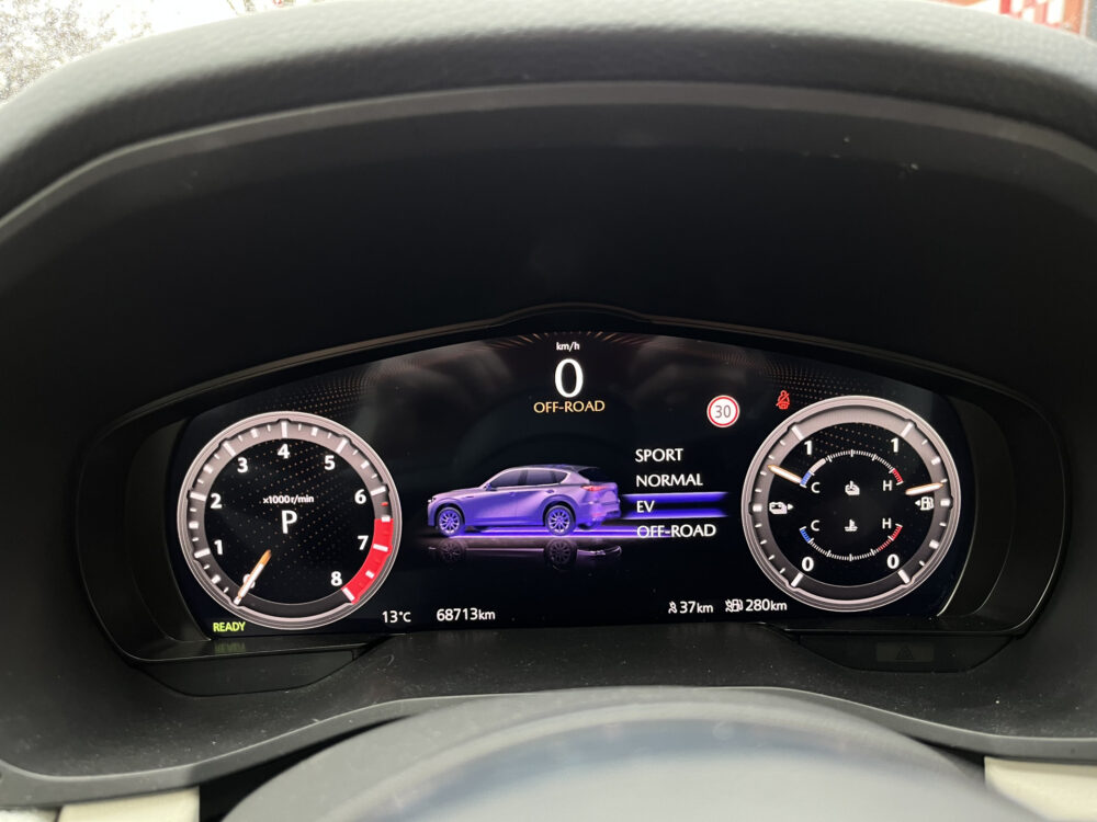 Mazda CX-60 2.5 e-SkyActiv PHEV Takumi+ 4 OPTION PACKS // FAB. Garantie tot 13-9-2028 // FULL OPTIONS // SCHUIF-KANTELDAK // ELEK.KLEP // AD 40