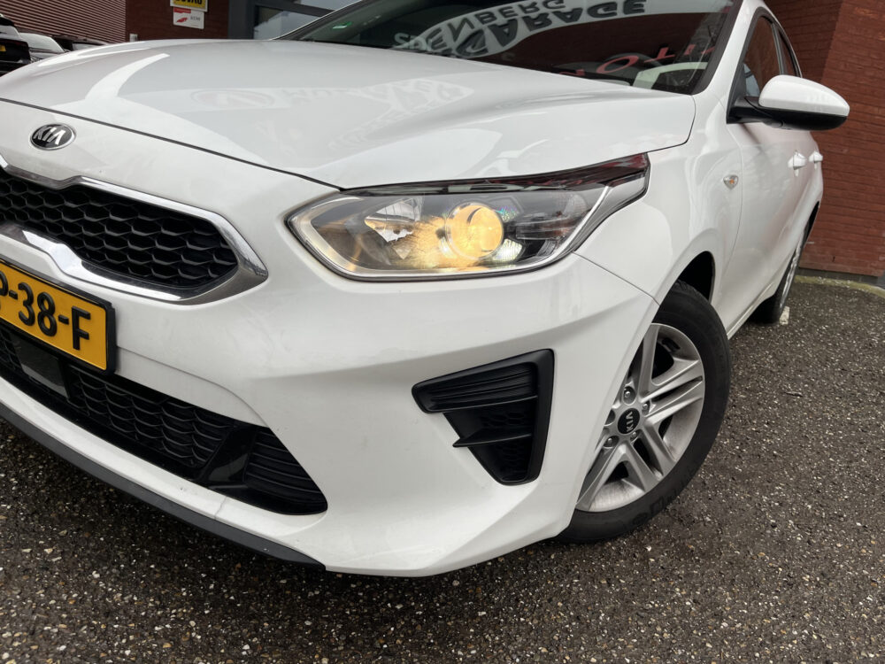 Kia Ceed Sportswagon 1.0 T-GDi DynamicLine // CRUISE // CLIMA // STUUR+STOELVERWARMING // CAMERA // APPLE-ANDROID AUTO // 10