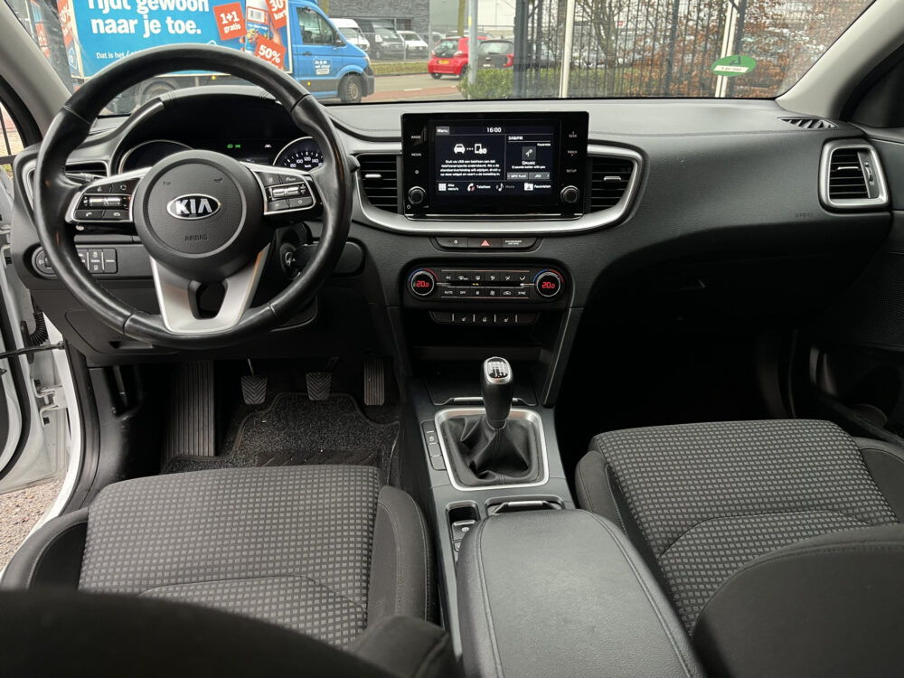 Kia Ceed Sportswagon 1.0 T-GDi DynamicLine // CRUISE // CLIMA // STUUR+STOELVERWARMING // CAMERA // APPLE-ANDROID AUTO // 17