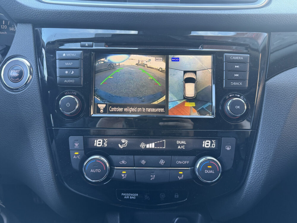 Nissan QASHQAI 1.3 DIG-T N-Connecta // NAVI // 360° CAMERA // PANO DAK // CLIMA // PDC V+A // 17