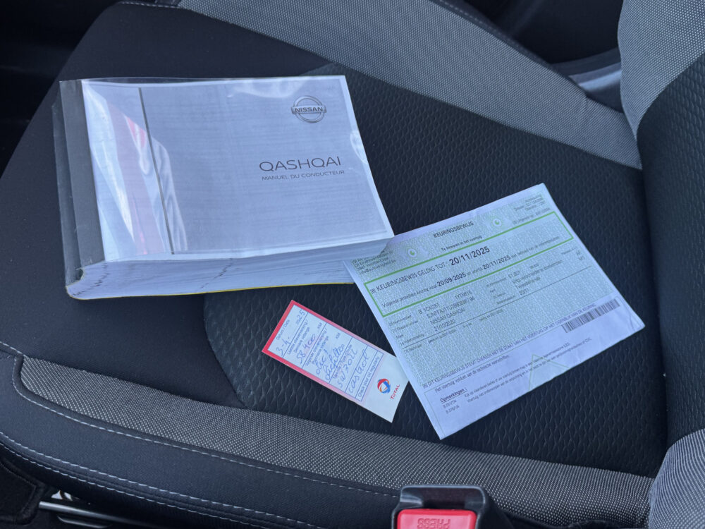 Nissan QASHQAI 1.3 DIG-T N-Connecta // NAVI // 360° CAMERA // PANO DAK // CLIMA // PDC V+A // 29