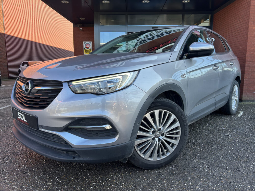 Opel Grandland X 1.2 Turbo Innovation 130PK // LED // CAMERA // PDC V+A // CLIMA // NAVI + CARPLAY 1
