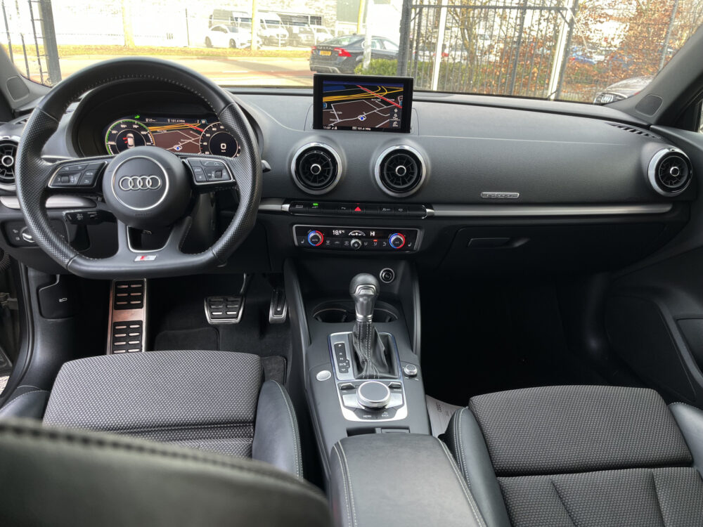 Audi A3 Sportback 40 e-tron Advance Sport S-Line // ADAPT. CRUISE // DIGITAL COCKPIT // FULL LED // KEYLESS // NAVI // STOELVERWARMING / 16