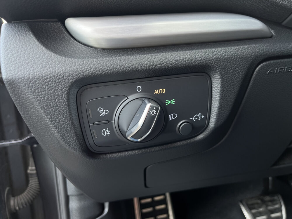 Audi A3 Sportback 40 e-tron Advance Sport S-Line // ADAPT. CRUISE // DIGITAL COCKPIT // FULL LED // KEYLESS // NAVI // STOELVERWARMING / 18