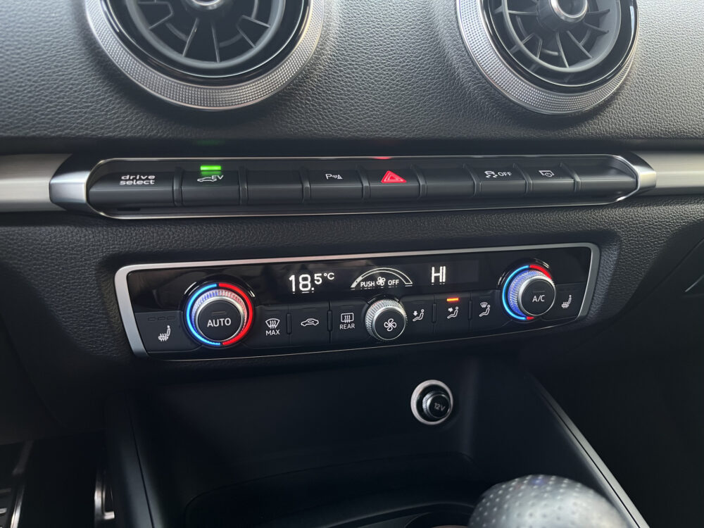 Audi A3 Sportback 40 e-tron Advance Sport S-Line // ADAPT. CRUISE // DIGITAL COCKPIT // FULL LED // KEYLESS // NAVI // STOELVERWARMING / 25