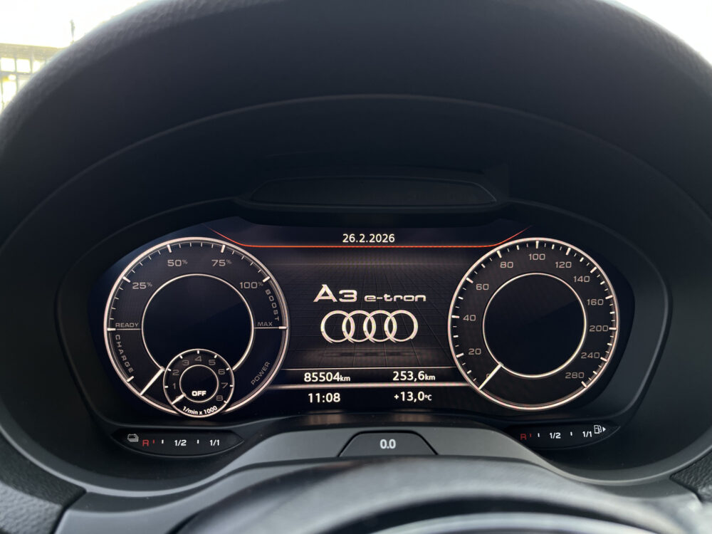 Audi A3 Sportback 40 e-tron Advance Sport S-Line // ADAPT. CRUISE // DIGITAL COCKPIT // FULL LED // KEYLESS // NAVI // STOELVERWARMING / 32
