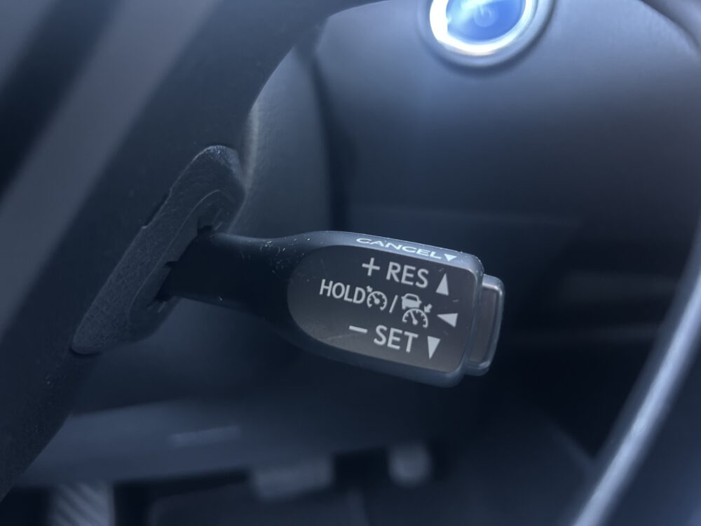 Toyota C-HR 1.8 Hybrid Executive // LED KOPLAMPEN // NAVI // CAMERA // ADAPTIVE CRUISE // STOEL + STUUR VERWARMING // 13