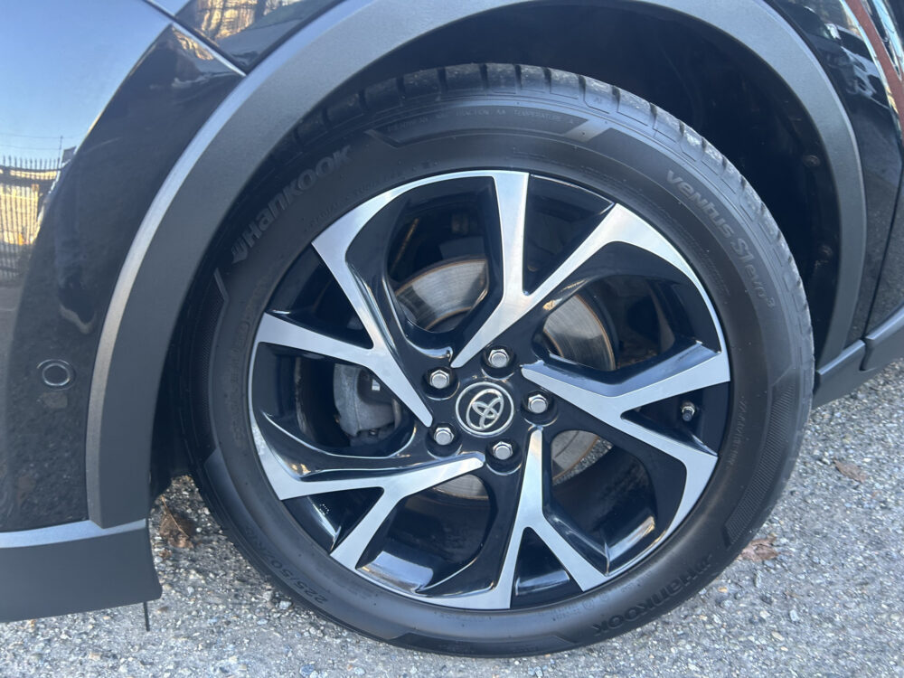 Toyota C-HR 1.8 Hybrid Executive // LED KOPLAMPEN // NAVI // CAMERA // ADAPTIVE CRUISE // STOEL + STUUR VERWARMING // 27