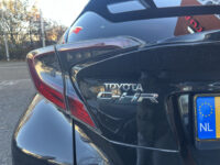 Toyota C-HR 1.8 Hybrid Executive // LED KOPLAMPEN // NAVI // CAMERA // ADAPTIVE CRUISE // STOEL + STUUR VERWARMING // 63