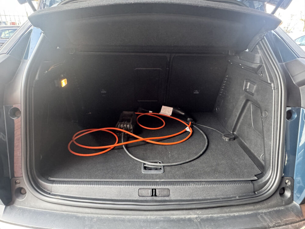 Peugeot 3008 1.6 HYbrid 225 Allure // NAVI // CLIMA // CRUISE // CAMERA // APPLE CARPLAY - ANDROID AUTO // 29