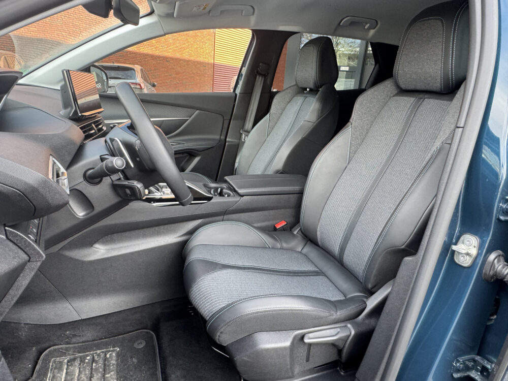 Peugeot 3008 1.6 HYbrid 225 Allure // NAVI // CLIMA // CRUISE // CAMERA // APPLE CARPLAY - ANDROID AUTO // 8