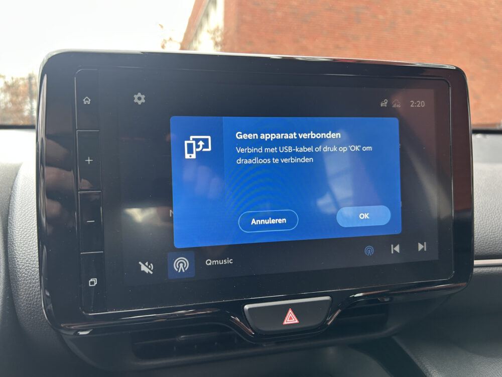 Toyota Yaris Cross 1.5 Hybrid Dynamic // ADAPT. CRUISE // FULL LED // KEYLESS // CAMERA // NAVI+CARPLAY // CLIMA // 16
