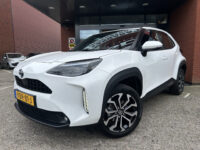 Toyota Yaris Cross 1.5 Hybrid Dynamic // ADAPT. CRUISE // FULL LED // KEYLESS // CAMERA // NAVI+CARPLAY // CLIMA // 35