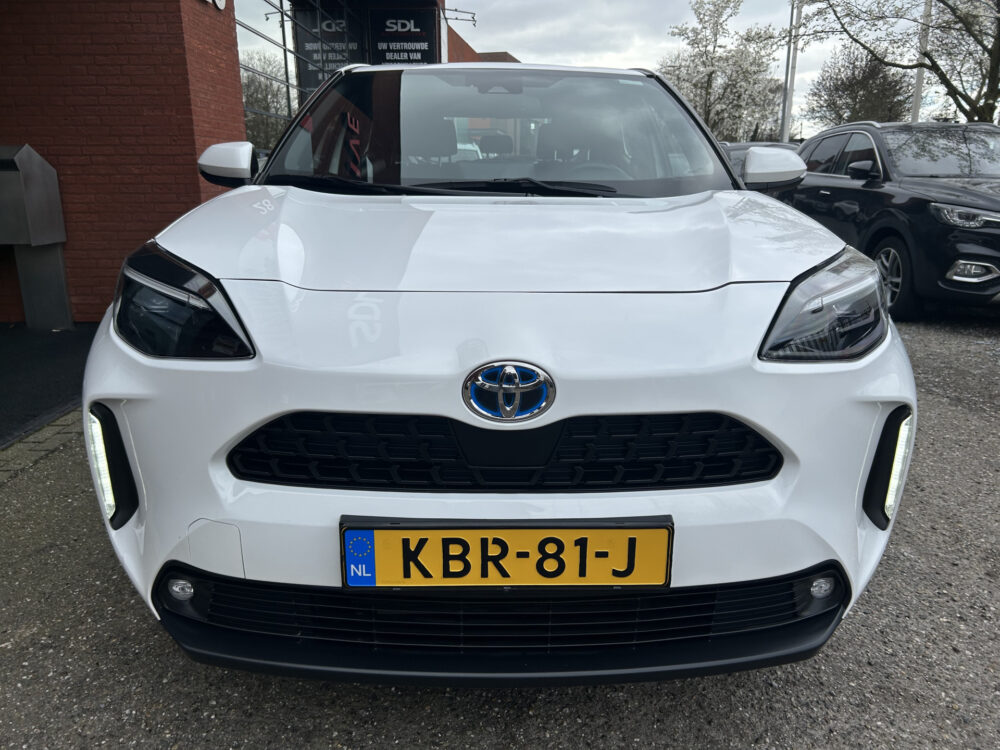 Toyota Yaris Cross 1.5 Hybrid Dynamic // ADAPT. CRUISE // FULL LED // KEYLESS // CAMERA // NAVI+CARPLAY // CLIMA // 4