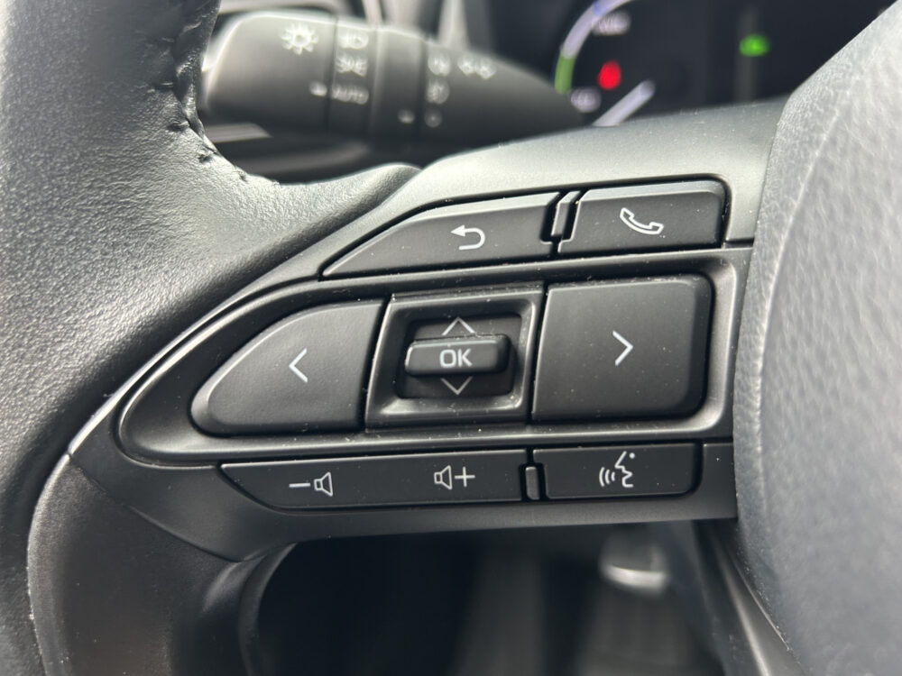 Toyota Yaris Cross 1.5 Hybrid Dynamic // ADAPT. CRUISE // FULL LED // KEYLESS // CAMERA // NAVI+CARPLAY // CLIMA // 9