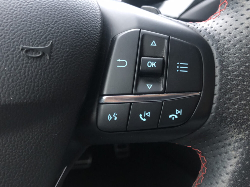 Ford FOCUS Wagon 1.5 EcoBoost ST Line Business // NAVI // TREKHAAK // CAMERA // CLIMA // STOELVERWARMING // ADAPTIVE CRUISE // AUT. INPARKEREN // 12