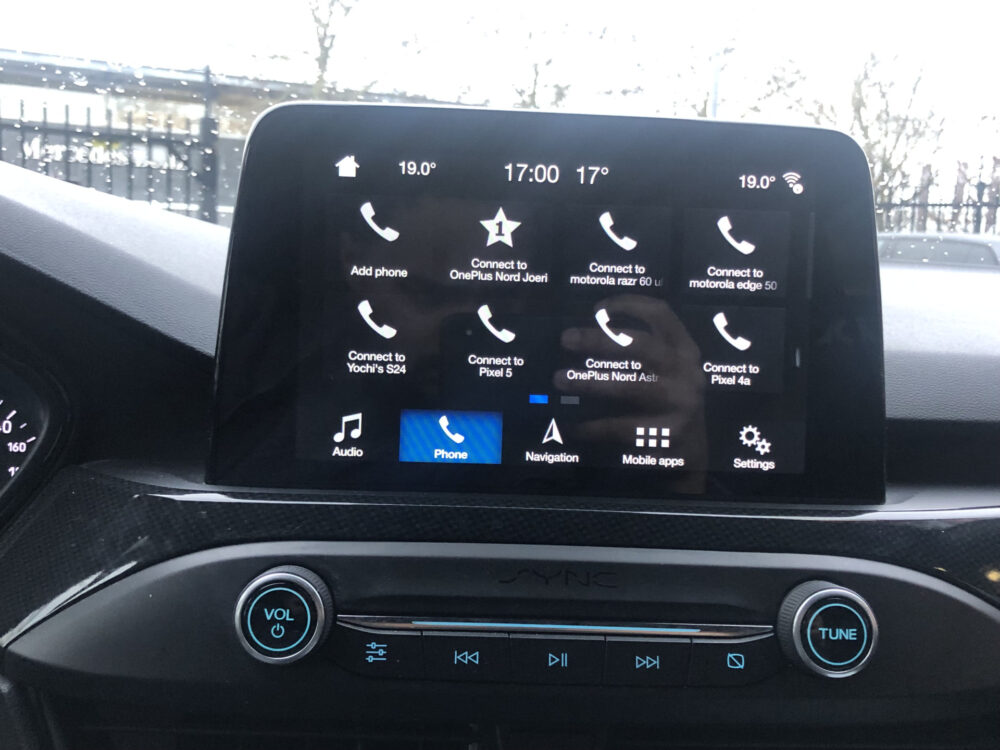 Ford FOCUS Wagon 1.5 EcoBoost ST Line Business // NAVI // TREKHAAK // CAMERA // CLIMA // STOELVERWARMING // ADAPTIVE CRUISE // AUT. INPARKEREN // 16