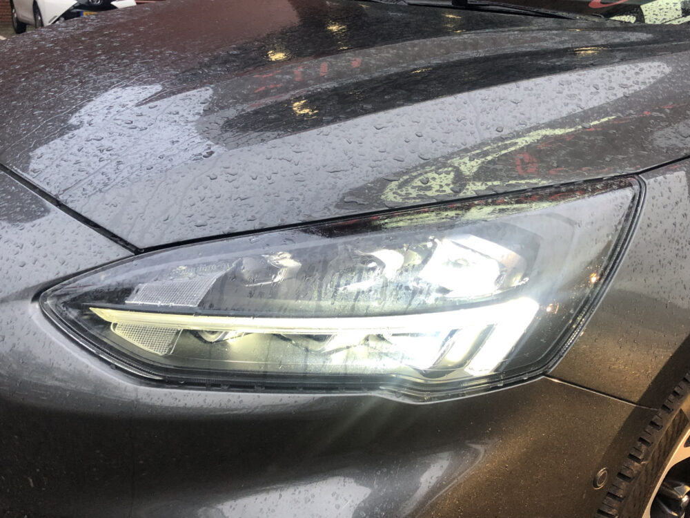 Ford FOCUS Wagon 1.5 EcoBoost ST Line Business // NAVI // TREKHAAK // CAMERA // CLIMA // STOELVERWARMING // ADAPTIVE CRUISE // AUT. INPARKEREN // 6