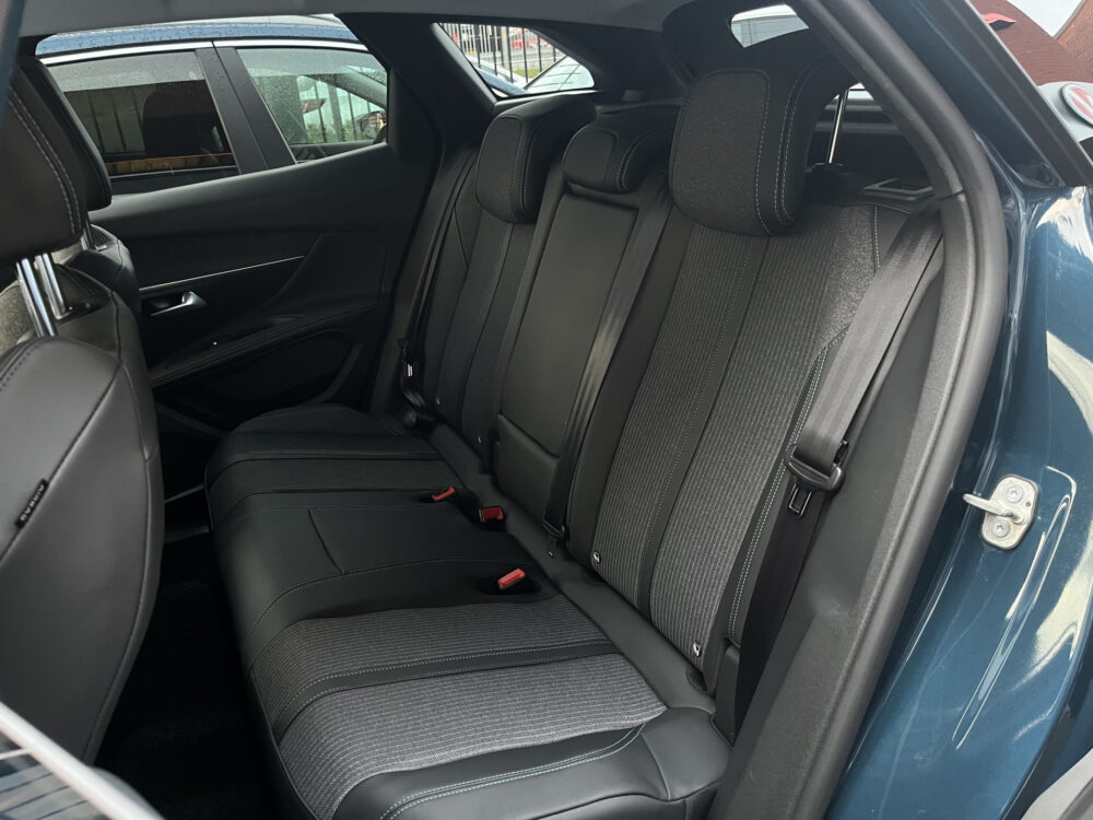 Peugeot 3008 1.6 HYbrid 225 Allure 1e EIGENAAR // UNIEK 7500KM!!!! // DODEHOEK // HALF LEDER // CAMERA+SENSOREN // NAVI+CARPLAY // CRUISE //  14